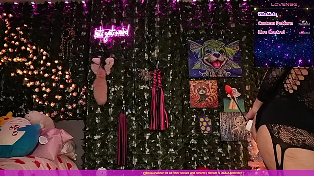 bellalunabear online show from December 22, 8:50 pm