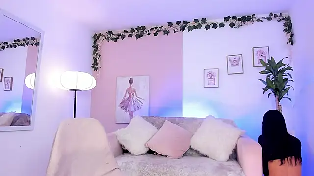 Snapshot of Kim_ev chatting on December 4, 8:01 am Kim ev online show from December 4, 8:01 am