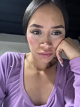 Snapshot of Kim_ev chatting on March 12, 4:41 am Kim ev online show from March 12, 4:41 am