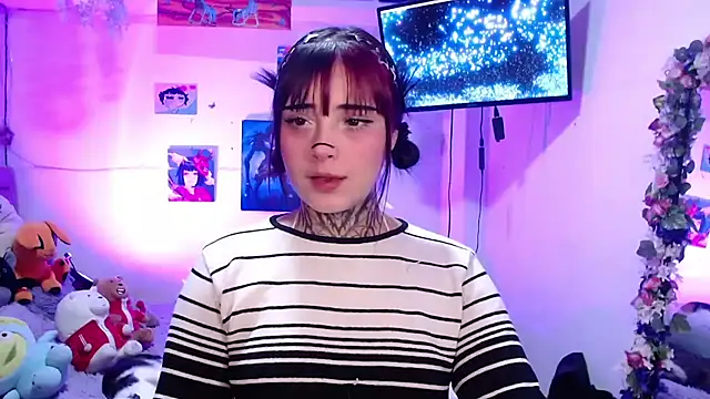 mia catt05 online show from July 18, 4:27 am