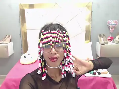 Snapshot of CanellaHotx chatting on January 16, 6:27 pm CanellaHotx online show from January 16, 6:27 pm