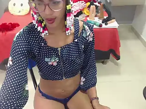 Snapshot of CanellaHotx chatting on January 23, 8:56 pm CanellaHotx online show from January 23, 8:56 pm