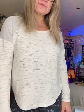 TrenaAnne online show from February 18, 12:26 am