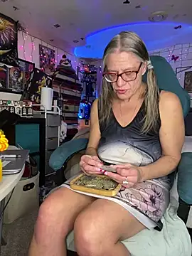 TrenaAnne online show from February 19, 5:49 pm