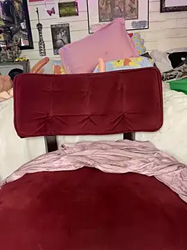 TrenaAnne online show from February 26, 2:03 pm