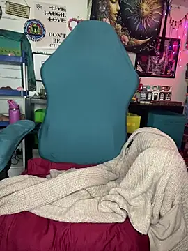 TrenaAnne online show from March 14, 4:32 am