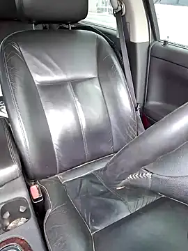 Snapshot of cdressupdiva chatting on December 21, 8:54 pm cdressupdiva online show from December 21, 8:54 pm