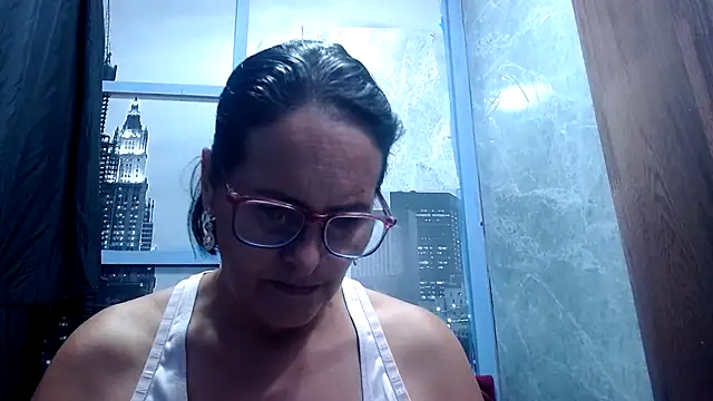 Snapshot of Nastylatinaxxx chatting on October 27, 11:36 am Nastylatinaxxx online show from October 27, 11:36 am