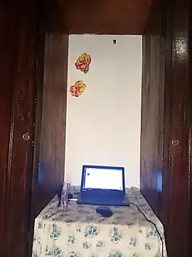 The-Peach-Flexer online show from November 8, 9:46 pm