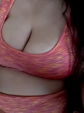 Snapshot of Zanoba-16 chatting on October 31, 10:27 am Zanoba-16 online show from October 31, 10:27 am