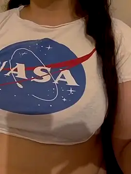 Snapshot of Zanoba-16 chatting on November 6, 3:51 am Zanoba-16 online show from November 6, 3:51 am