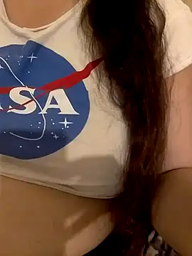 Snapshot of Zanoba-16 chatting on November 11, 9:59 pm Zanoba-16 online show from November 11, 9:59 pm