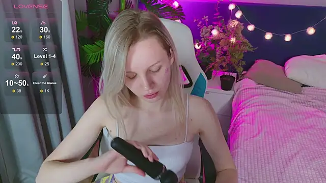 Beatrica Klein online show from January 12, 2:19 pm