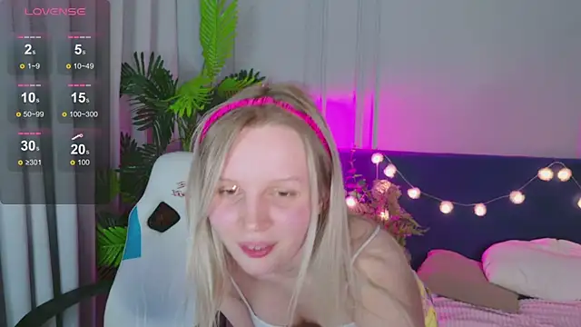 Beatrica Klein online show from January 12, 5:33 pm