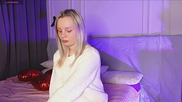 Beatrica Klein online show from February 12, 5:05 pm