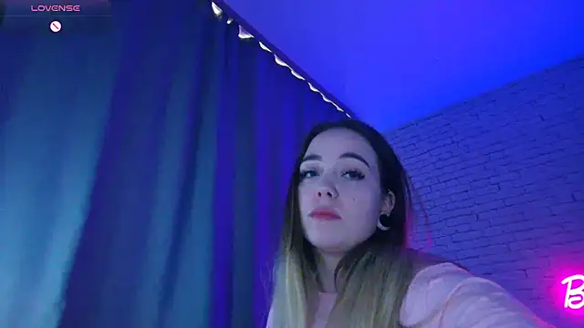 -Stacyy- online show from April 9, 6:19 am