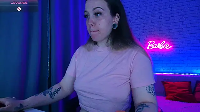 -Stacyy- online show from July 22, 8:17 am