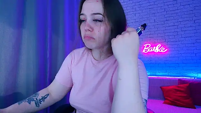 -Stacyy- online show from August 4, 5:10 am