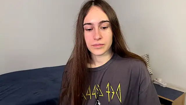 AliceKolltt online show from May 3, 12:05 am
