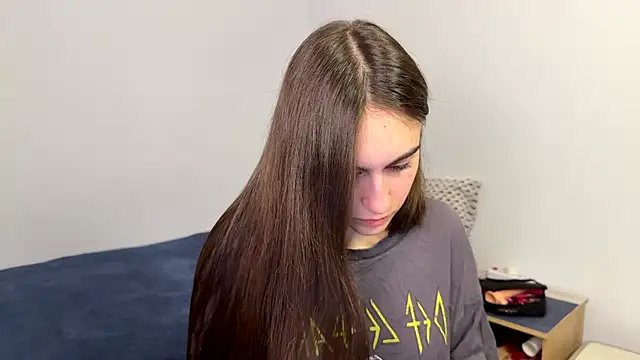 AliceKolltt online show from May 18, 7:31 pm