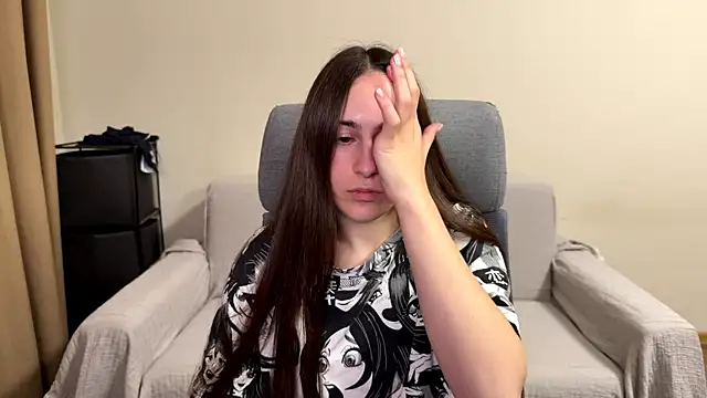 AliceKolltt online show from June 10, 8:30 pm