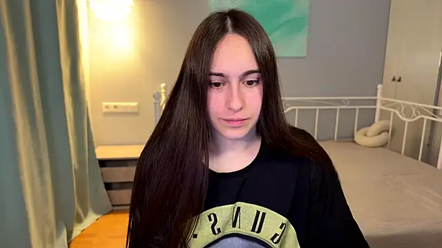 AliceKolltt online show from June 20, 8:33 pm