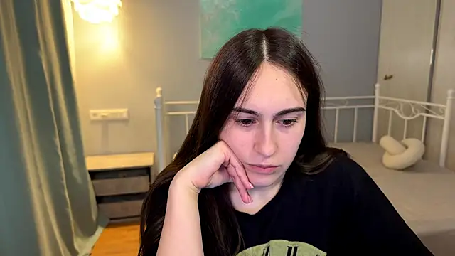 AliceKolltt online show from July 10, 7:05 pm