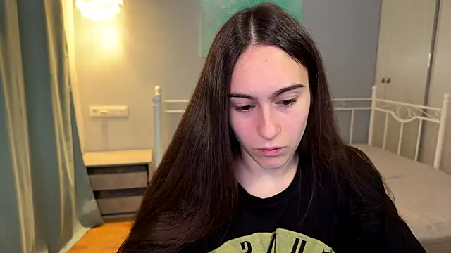 AliceKolltt online show from July 17, 2:18 am