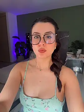 Snapshot of EmaSaenz chatting on June 22, 9:56 pm EmaSaenz online show from June 22, 9:56 pm