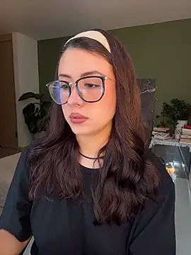 Snapshot of EmaSaenz chatting on July 23, 9:57 pm EmaSaenz online show from July 23, 9:57 pm
