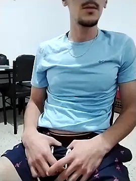 Snapshot of Zoro_23cm chatting on October 30, 10:21 pm Zoro 23cm online show from October 30, 10:21 pm