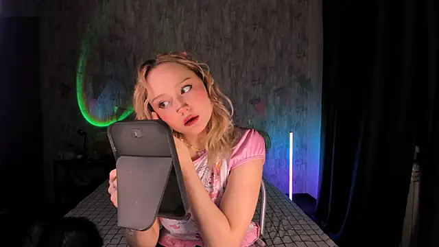 Snapshot of MariaMango chatting on February 11, 12:38 am MariaMango online show from February 11, 12:38 am