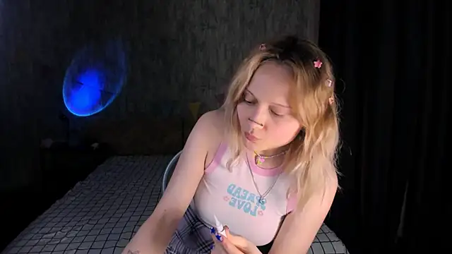 Snapshot of MariaMango chatting on February 12, 10:59 pm MariaMango online show from February 12, 10:59 pm