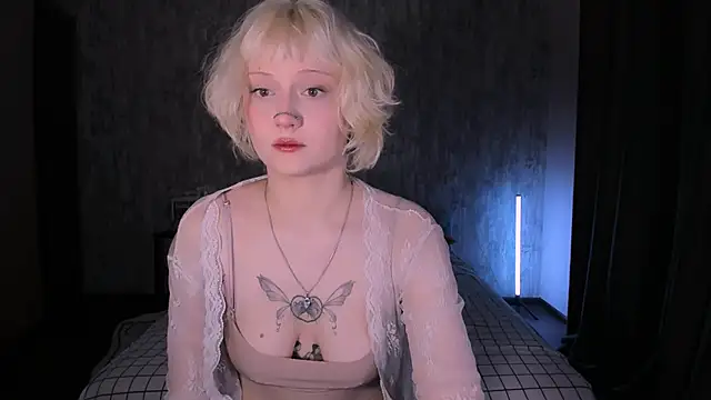 Snapshot of MariaMango chatting on October 11, 1:05 am MariaMango online show from October 11, 1:05 am