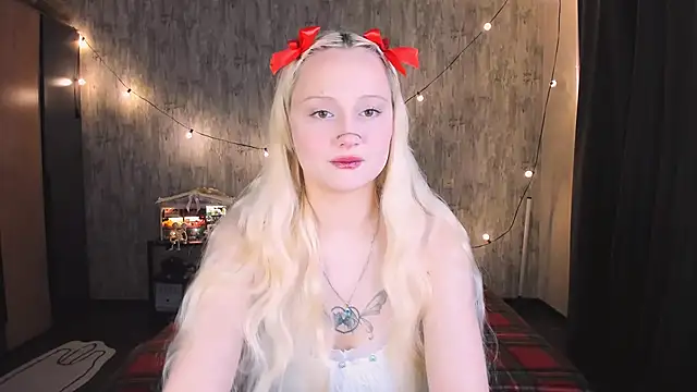 Snapshot of MariaMango chatting on November 22, 1:37 am MariaMango online show from November 22, 1:37 am