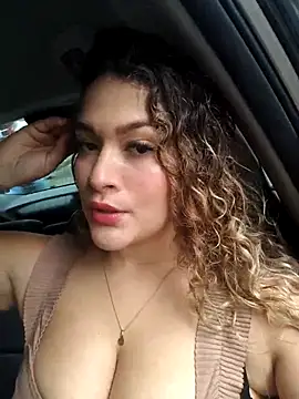 Sara smiiith211 online show from December 1, 7:19 pm