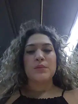 Snapshot of Sara_smiiith211 chatting on May 27, 12:40 am Sara smiiith211 online show from May 27, 12:40 am