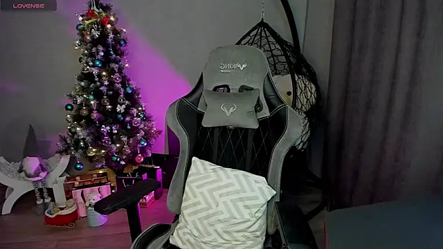 Snapshot of lily_williamss chatting on January 11, 3:13 am lily williamss online show from January 11, 3:13 am