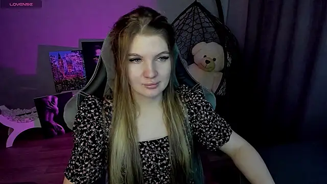 Snapshot of lily_williamss chatting on January 22, 3:52 am lily williamss online show from January 22, 3:52 am