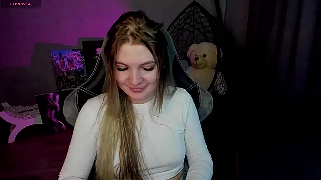 Snapshot of lily_williamss chatting on January 24, 3:32 am lily williamss online show from January 24, 3:32 am