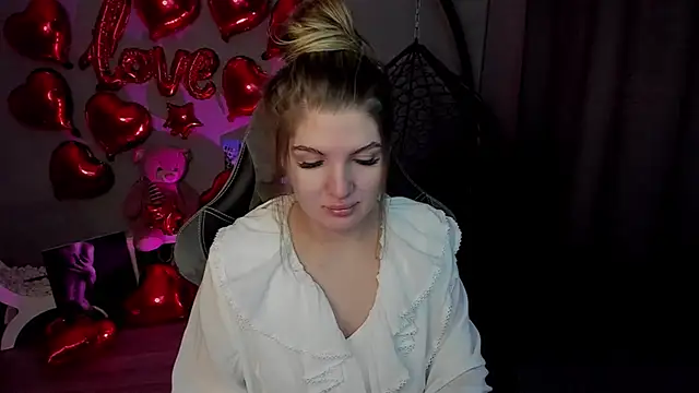 Snapshot of lily_williamss chatting on February 14, 12:09 am lily williamss online show from February 14, 12:09 am