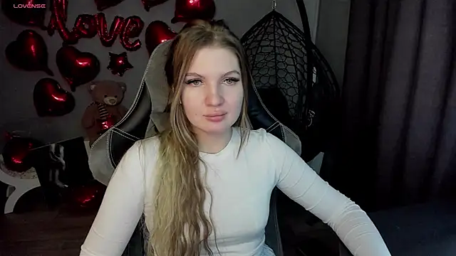 Snapshot of lily_williamss chatting on March 2, 3:24 am lily williamss online show from March 2, 3:24 am