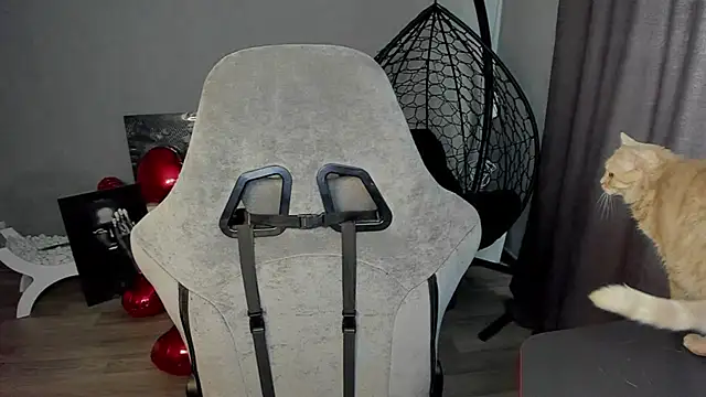 Snapshot of lily_williamss chatting on March 12, 6:29 am lily williamss online show from March 12, 6:29 am