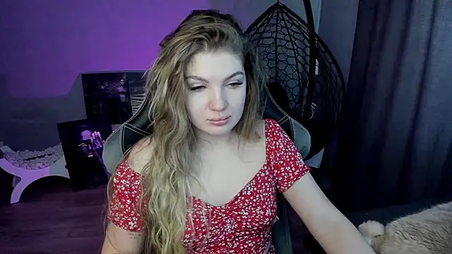 Snapshot of lily_williamss chatting on March 13, 3:54 am lily williamss online show from March 13, 3:54 am