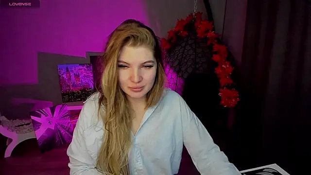 Snapshot of lily_williamss chatting on September 14, 12:10 am lily williamss online show from September 14, 12:10 am