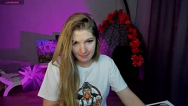 Snapshot of lily_williamss chatting on September 21, 12:56 am lily williamss online show from September 21, 12:56 am