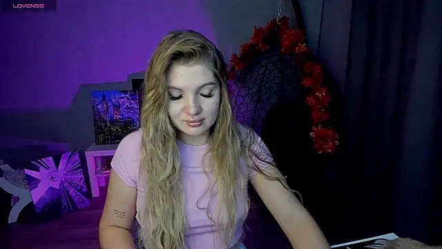 Snapshot of lily_williamss chatting on September 24, 12:36 am lily williamss online show from September 24, 12:36 am