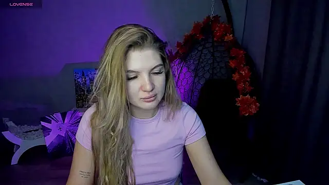 Snapshot of lily_williamss chatting on October 5, 12:09 am lily williamss online show from October 5, 12:09 am