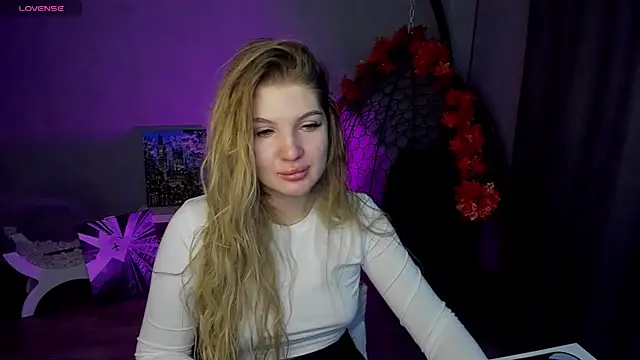 Snapshot of lily_williamss chatting on October 9, 2:09 am lily williamss online show from October 9, 2:09 am