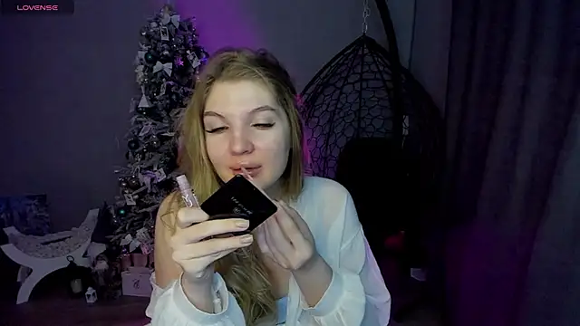 lily williamss online show from January 17, 12:15 am